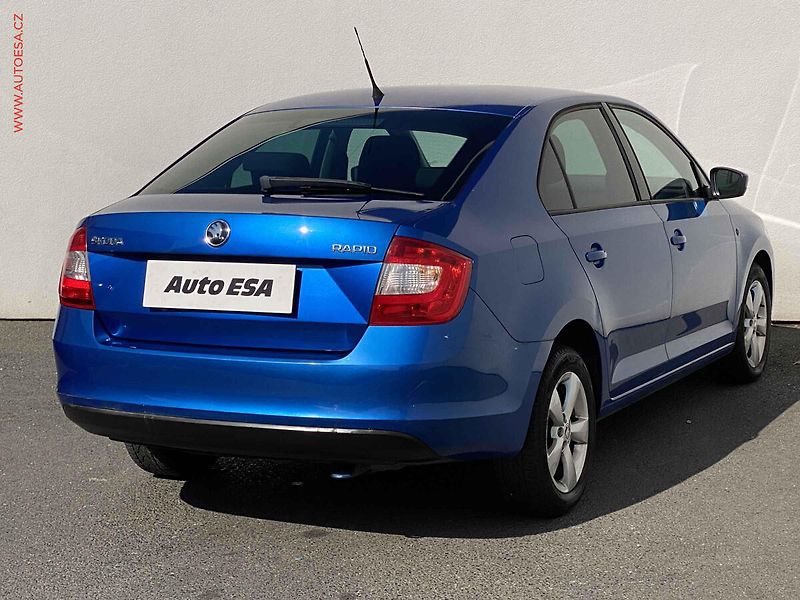 Škoda Rapid (2015) 1.2TSi, ČR, AC, el. výbava - fotka 4 z 15