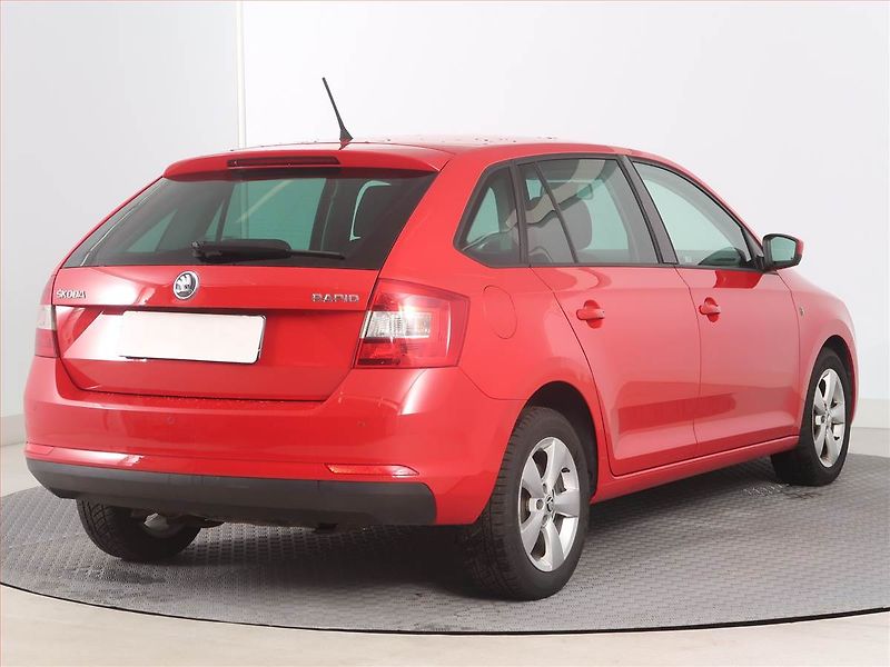 Škoda Rapid (2014) Spaceback 1.2 TSI - fotka 5 z 16