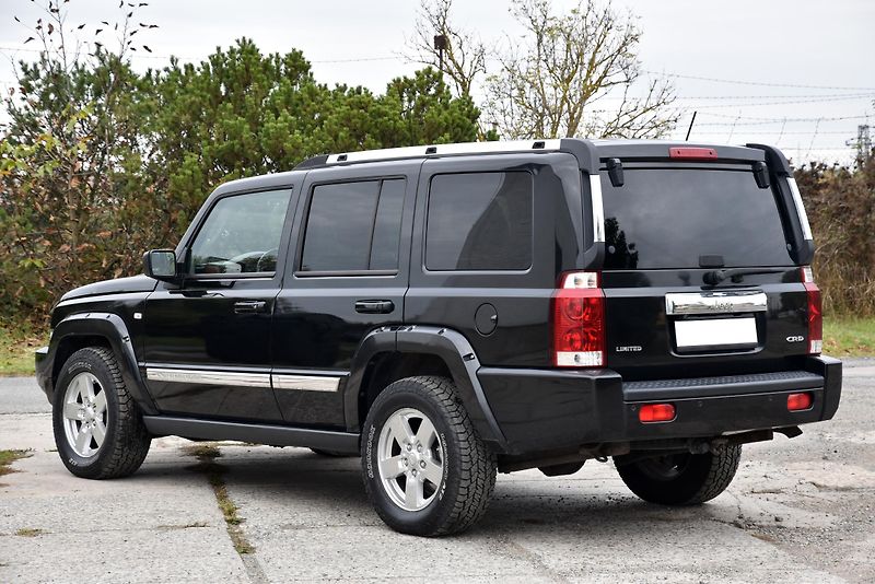 Jeep Commander 3.0 CRD V6 AT 4WD LIMITED,7SED - fotka 4 z 50