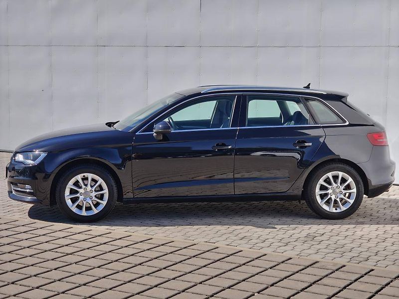 Audi A3 6MP 1,6TDI - fotka 3 z 22