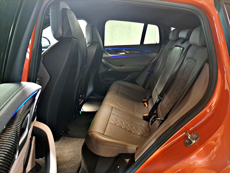 BMW X4 (2019) X4M Competition 510 PS - fotka 13 z 38