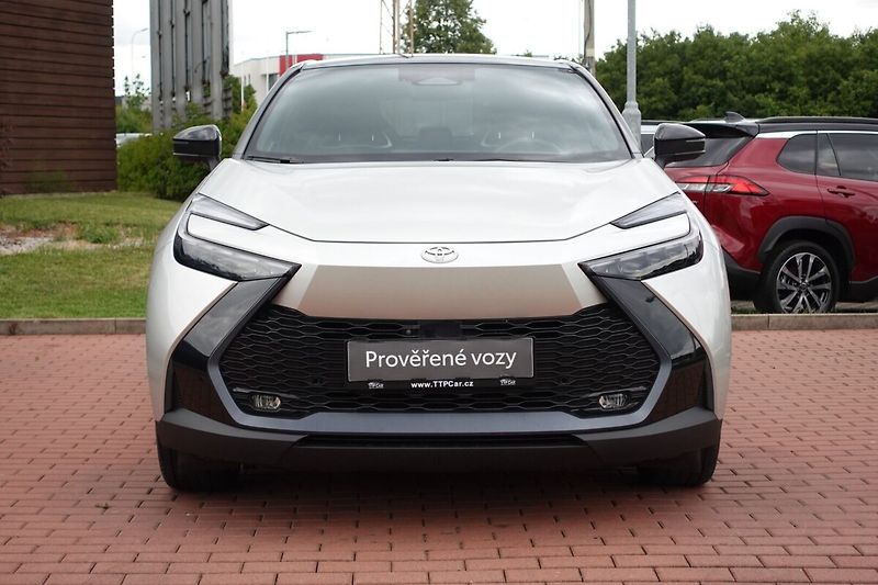 Toyota C-HR 2,0HSD 4x4 Executive Premiere - fotka 2 z 37