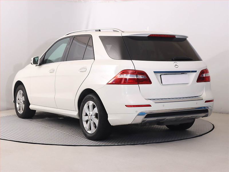 Mercedes-Benz Třídy M (2013) ML 350 BlueTEC, 4X4, Automat - fotka 4 z 19