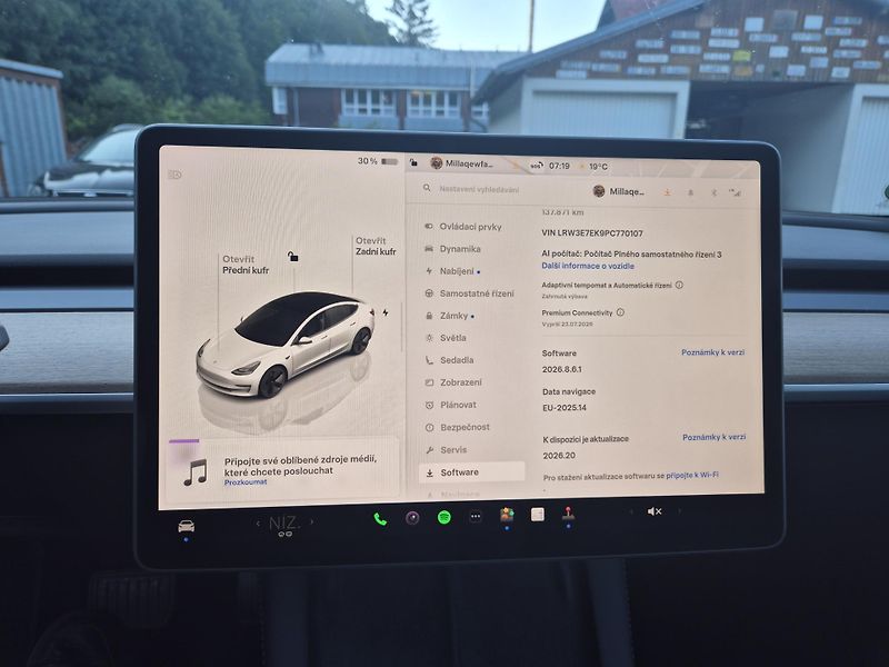 Tesla Model 3 LONG RANGE DUAL MOTOR SOH 91% - fotka 36 z 50