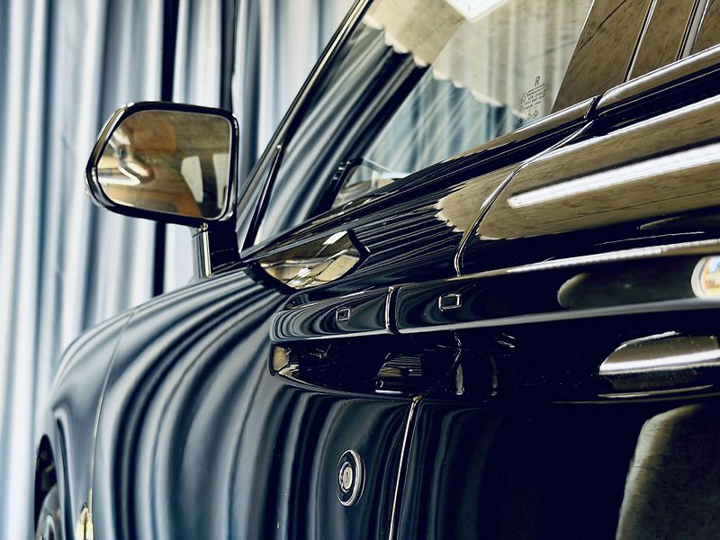 Rolls-Royce Cullinan (2026) Black B SHOOTING STARS BESPOKE - fotka 10 z 45