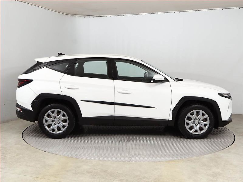 Hyundai Tucson (2021) 1.6 T-GDI - fotka 6 z 14