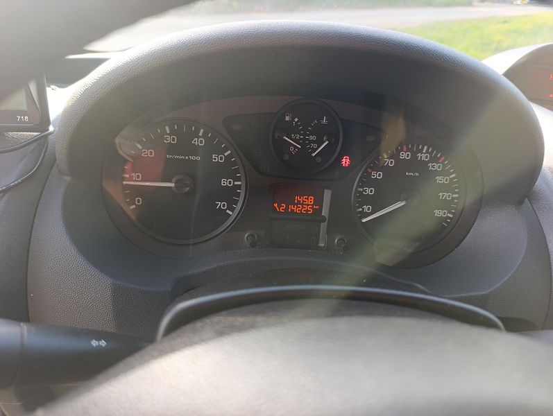 Peugeot Expert (2013) 2.0 HDi long L2H2 tažné - fotka 11 z 17
