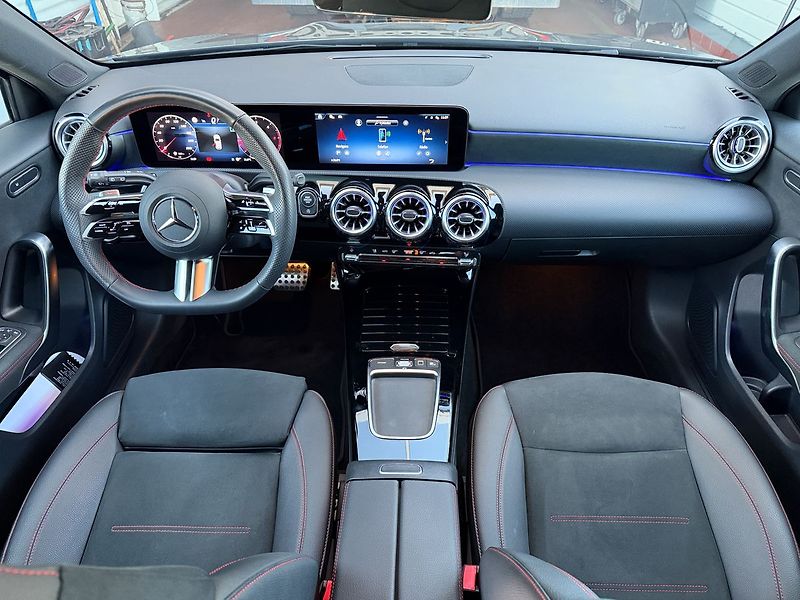 Mercedes-Benz Třídy A A 200 d AMG Style Edition - fotka 16 z 34