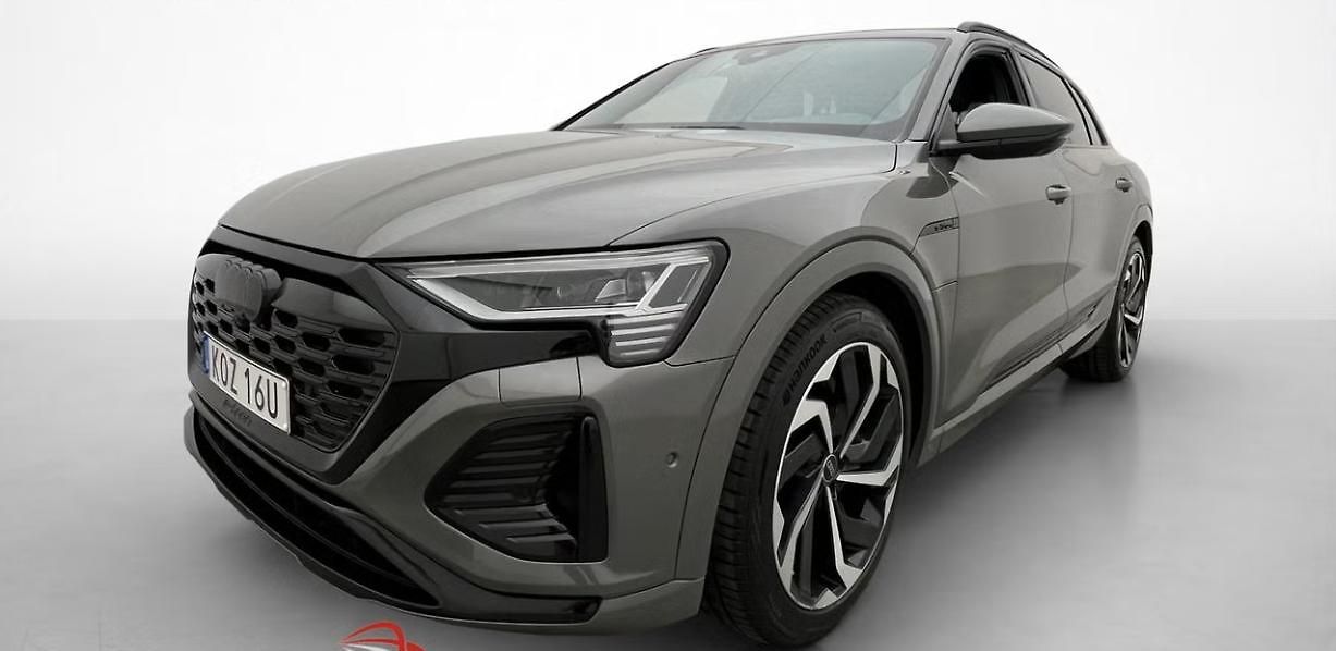 Audi Q8 e-tron 55 Q 360k Matrix Pano. Tažné