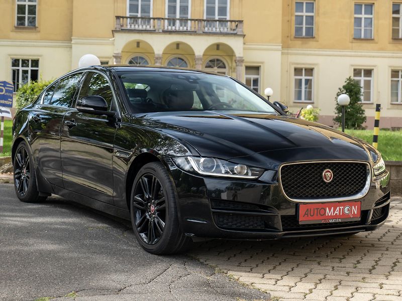 Jaguar XE 20t Prestige Meridian Kůže - fotka 3 z 35