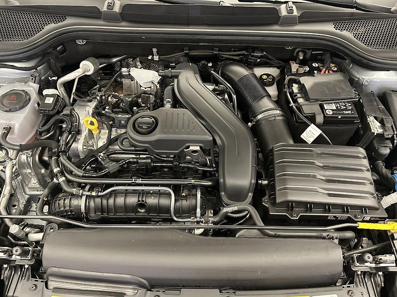 Škoda Scala 1.5 TSI Monte Carlo - fotka 24 z 24