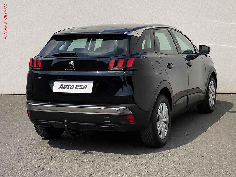 Peugeot 3008 (2020) 1.2 PT, Active, AT, TZ, navi - fotka 4 z 19