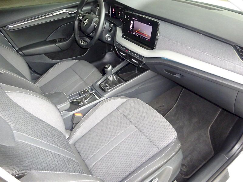 Škoda Octavia (2023) STYLE PLUS TD 85/2.0 M6F + taž - fotka 15 z 21
