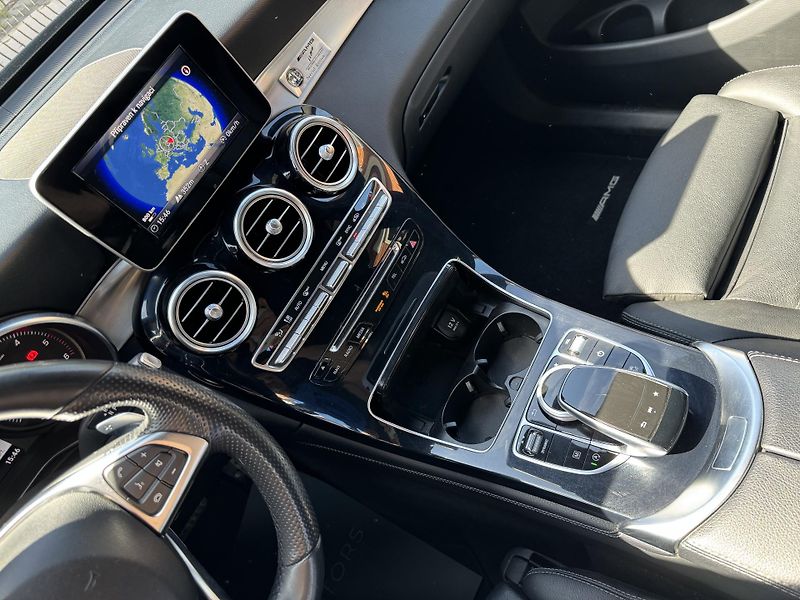 Mercedes-Benz GLC 250d-AMG-4 MATIC-R19-TAŽNÉ - fotka 17 z 31