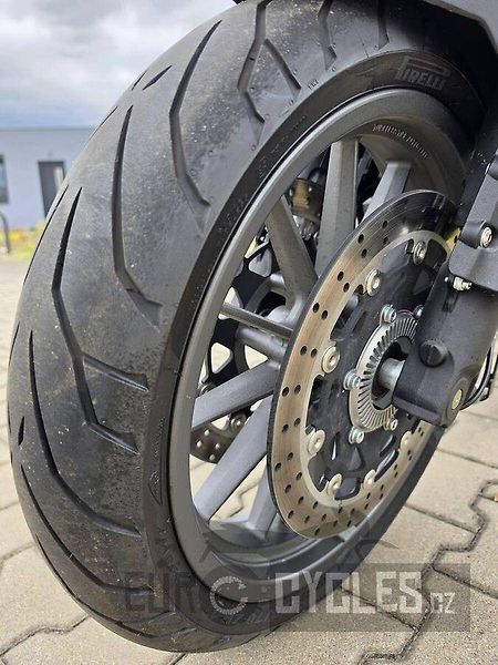 Benelli TRK 502 Traveler (2022) A2 - fotka 8 z 15