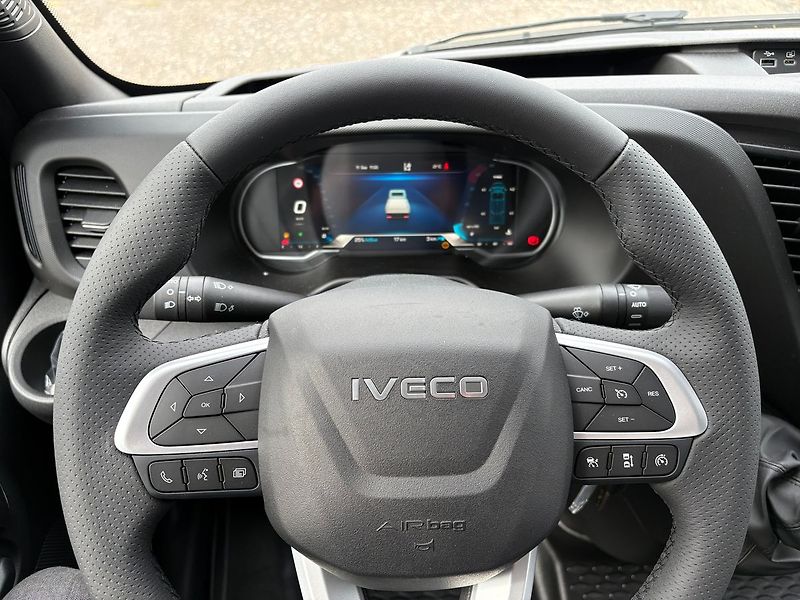 Iveco Daily (2026) 3.0 Průjezdná souprava 22EP - fotka 14 z 29