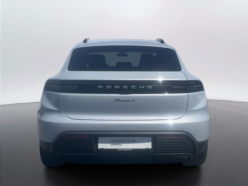 Porsche Macan 4 - fotka 4 z 24