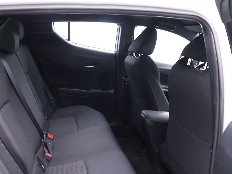 Toyota C-HR 1,2 Turbo 85kW CZ Serv.kniha - fotka 14 z 32