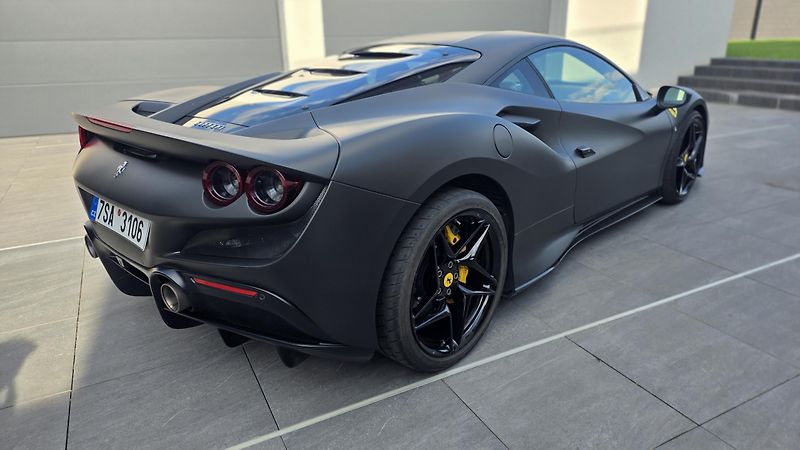Ferrari F8 (2020) SERVIS-PLNÁ ÁRUKA-MAT WRAP - fotka 6 z 13