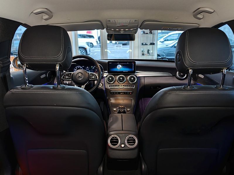 Mercedes-Benz Třídy C 220 d Avantgarde kombi - fotka 25 z 31