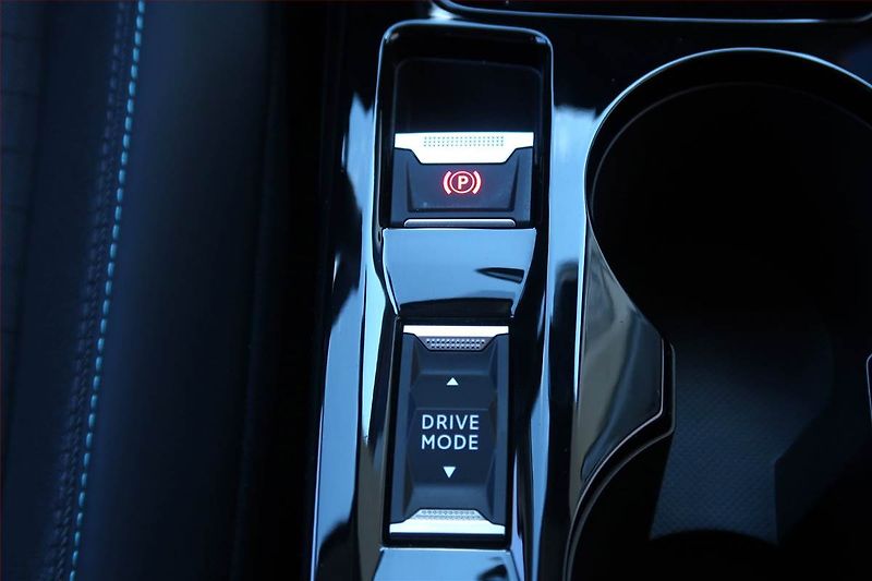 Peugeot 208 (2024) 1.2 PureTech, Automat - fotka 21 z 22
