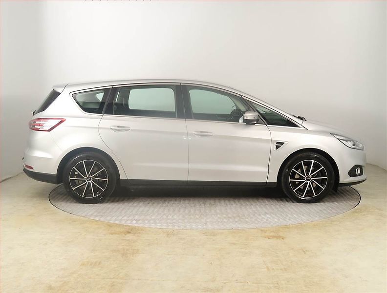 Ford S-MAX (2019) 2.0 EcoBlue, 4X4, Automat - fotka 6 z 19