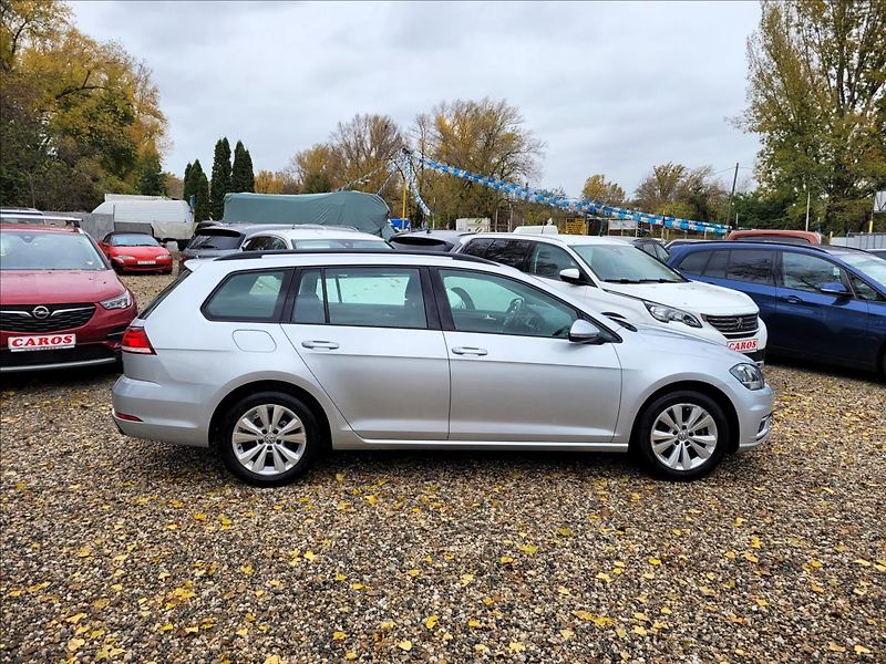 Volkswagen Golf 1,0 TSI,navi,digiklima,acc,alu - fotka 4 z 49