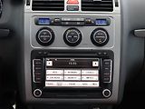 Volkswagen Touran (2010) 2.0 TDI, Automat, Navi, Xenony - náhled 10