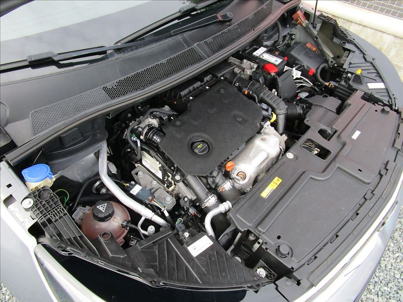 Opel Grandland 1.5CDTi 96kW AT8, aut. klima, - fotka 40 z 41