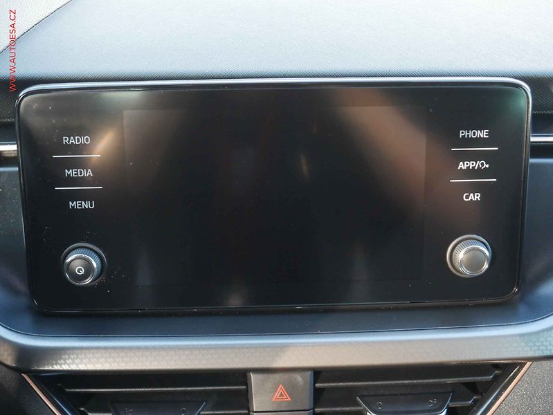 Škoda Kamiq (2022) 1.0 TSi, ČR, LED, park.čidla - fotka 12 z 16
