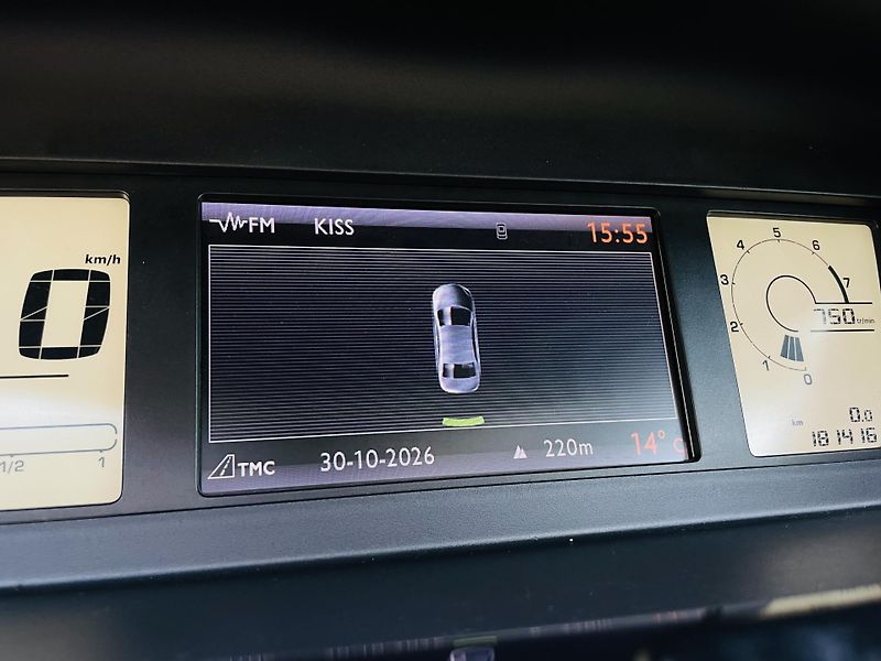 Citroën C4 Picasso 1.6i 88KW MANUÁL LED SENZORY - fotka 39 z 42