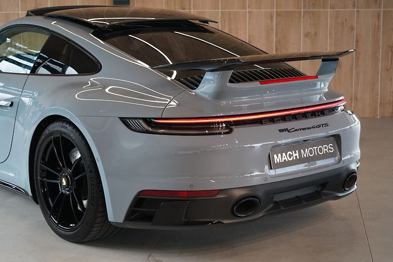Porsche 911 Carrera 4 GTS, Aerokit, Lift - fotka 13 z 55
