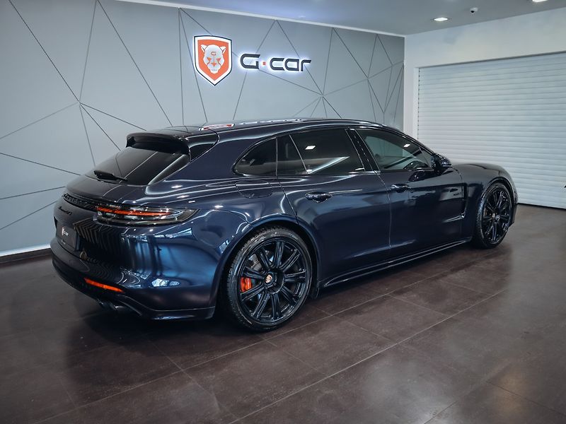 Porsche Panamera GTS Sport Turismo 338 kW - fotka 5 z 40
