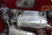 Detail na motor Arielu Square Four Mk II.