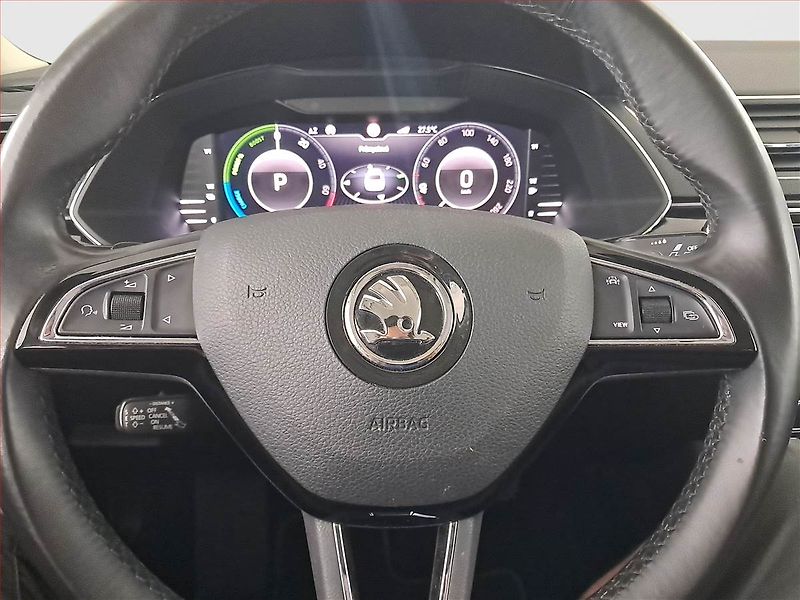 Škoda Superb (2020) Laurin&Klement iV 1.4 TSI PHEV - fotka 22 z 24