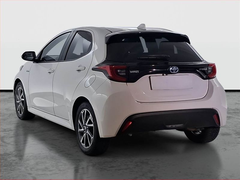 Toyota Yaris (2021) 1.5 Hybrid, Automat, ČR,1.maj - fotka 4 z 16