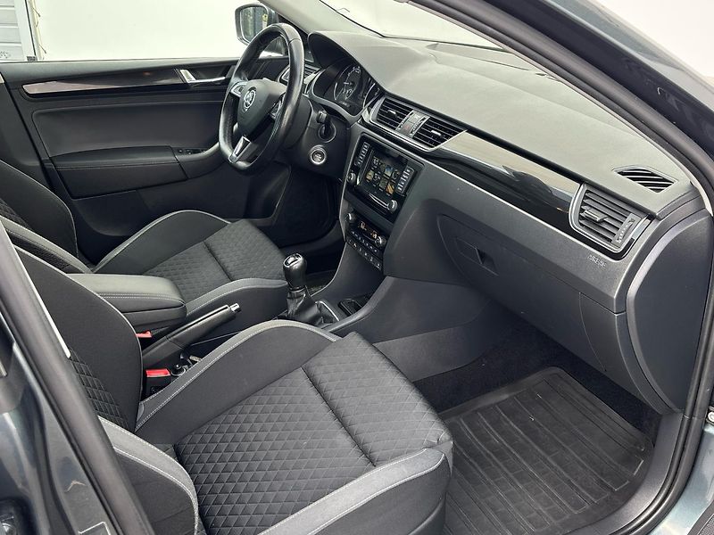 Škoda Rapid STYLE - fotka 9 z 27