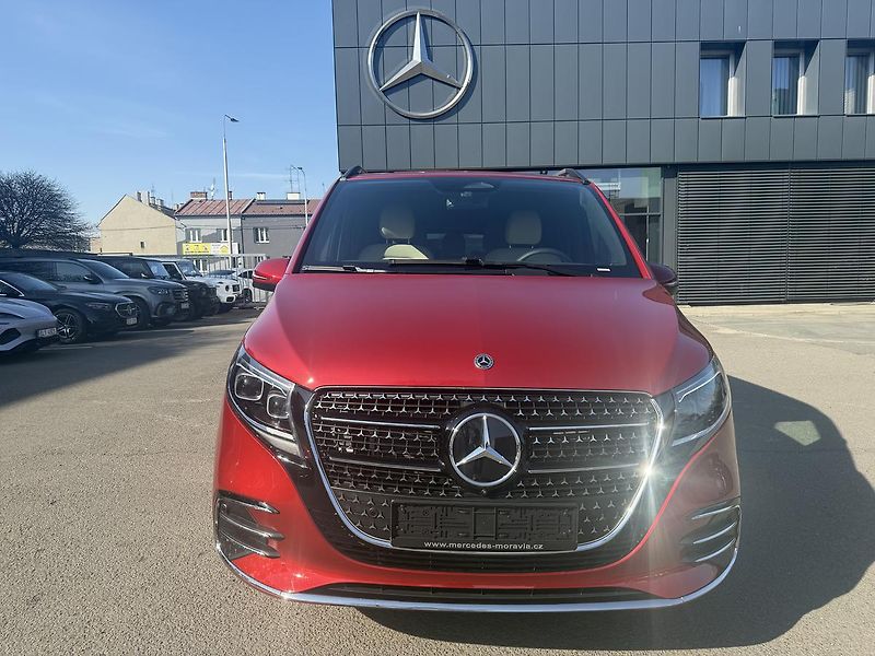 Mercedes-Benz Třídy V (2026) V 300 d / Avantgarde / XL / 4M - fotka 2 z 24