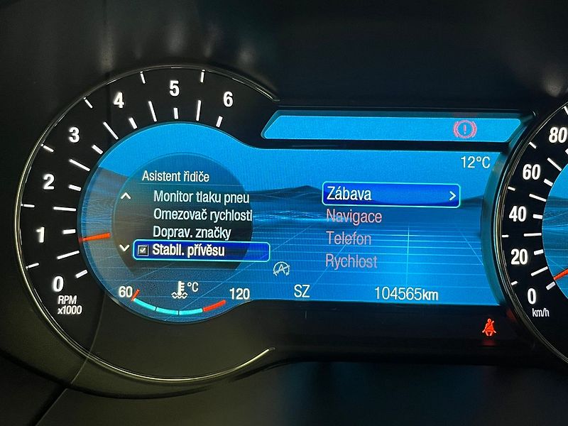 Ford S-MAX 2.0 EB Titanium LED manuál - fotka 56 z 65