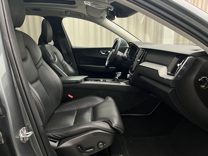 Volvo XC60 D4 INSCRIPTION AUT  - fotka 18 z 41