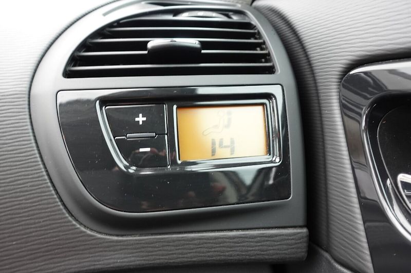 Citroën C4 Picasso 1,6i 88kW M/T - fotka 19 z 28