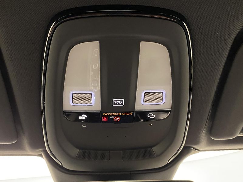 Volvo XC60 T8 AWD BLACK EDITION RECHARGE  - fotka 44 z 47