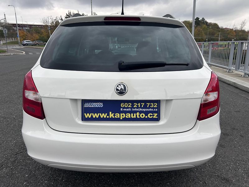 Škoda Fabia Kombi 1.2 TSI Ambiente - fotka 7 z 31