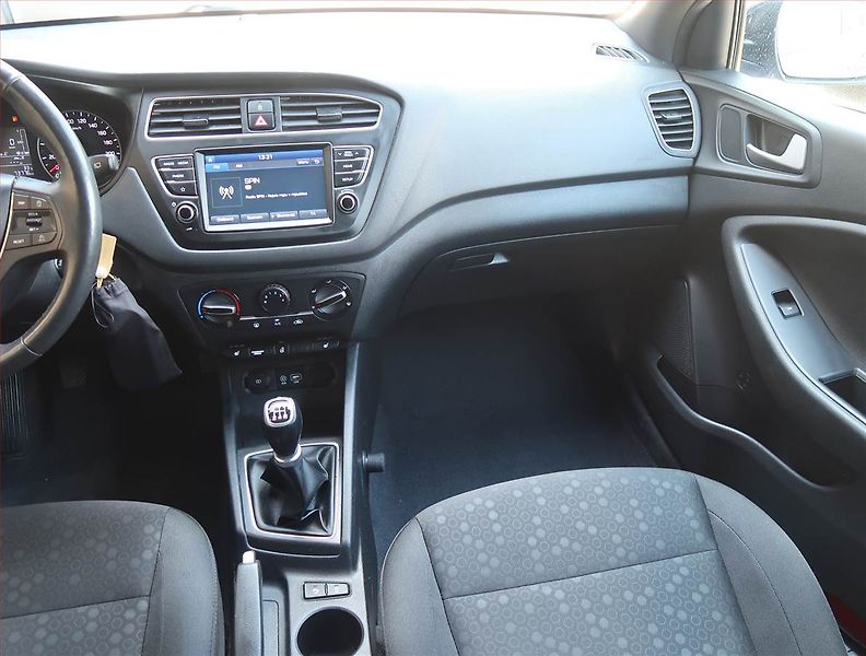 Hyundai i20 (2020) 1.2, Serv.kniha, Tempomat - fotka 8 z 13