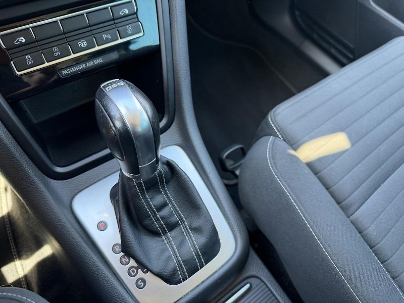 Volkswagen Sharan (2015) 2.0TDI 103kW DSG 7M EL. DVĚŘE - fotka 38 z 41