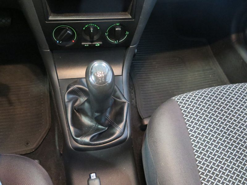 Škoda Octavia (2009) 1.9TDI 74kW,tažné,klima - fotka 8 z 17