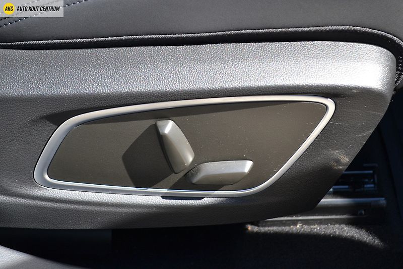 Renault Espace esprit Alpine full hybrid E-Te - fotka 15 z 73