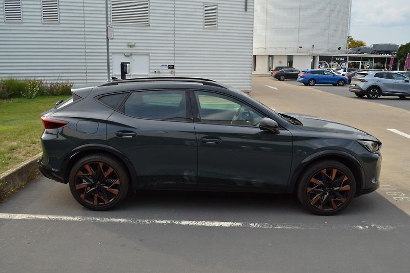 Cupra Formentor (2025) Cupra Formentor 1.5 eTSI DSG - fotka 7 z 25