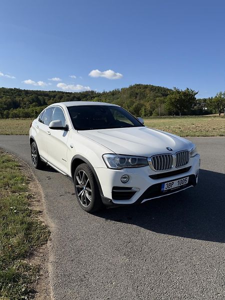 BMW X4 (2018) - fotka 1 z 22