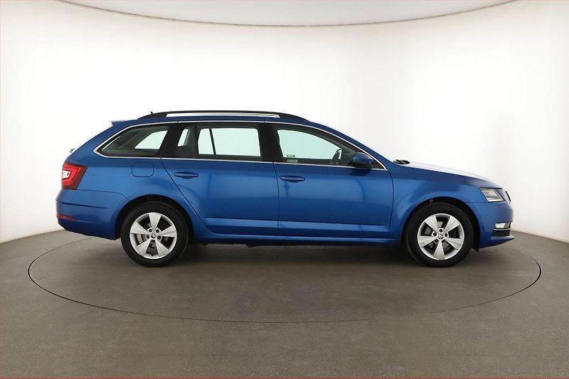 Škoda Octavia (2020) Style 1.6 TDI, ČR,1.maj - fotka 6 z 15